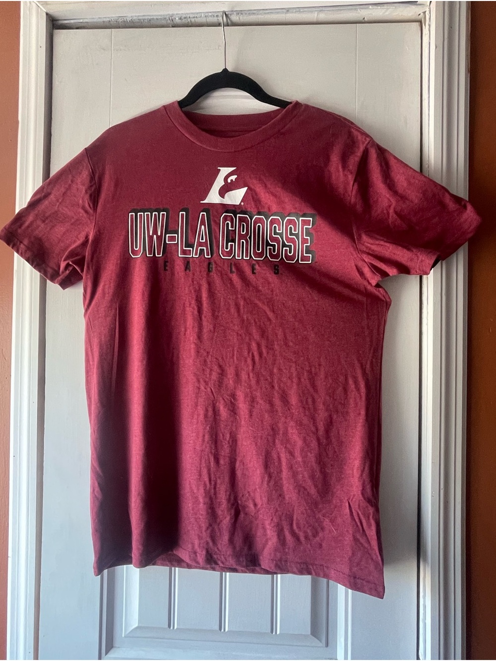 UW-La Crosse Men’s Maroon Graphic T-Shirt Size M